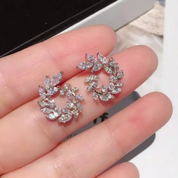 *925 Sterling Silver Diamond Leaf Branch Earrings - Picture 8 of 9